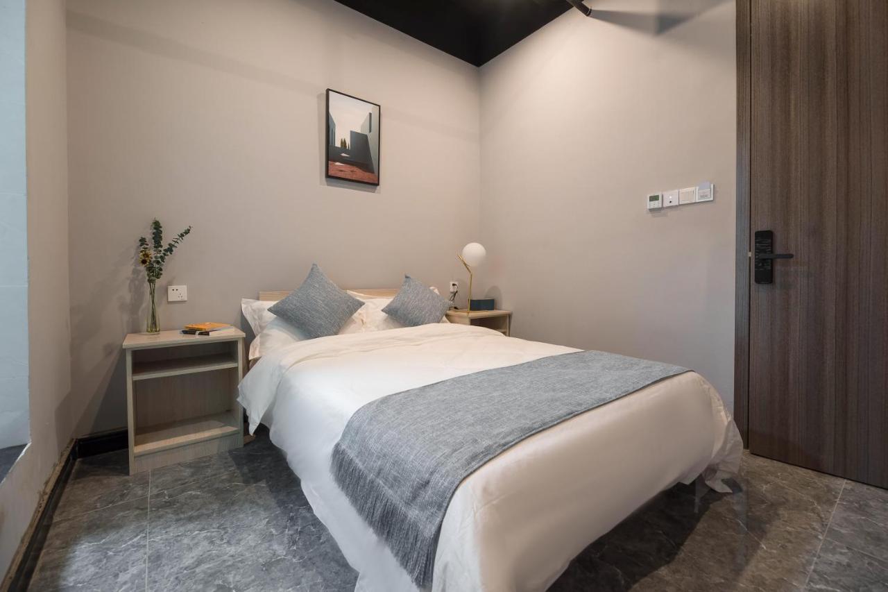 Pu Chun International Hostel -Yugarden & Old Town Shanghai Exteriör bild