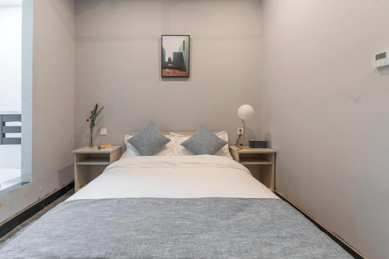 Pu Chun International Hostel -Yugarden & Old Town Shanghai Exteriör bild