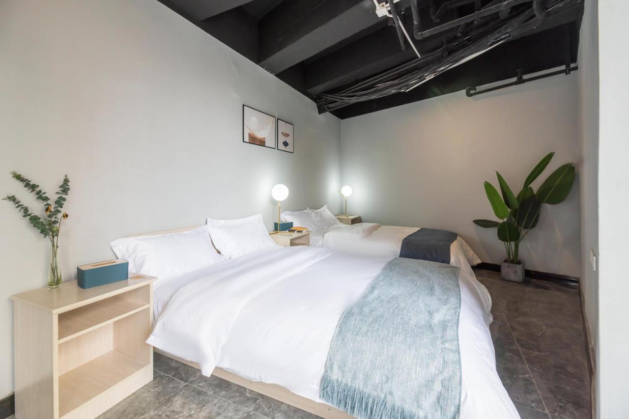 Pu Chun International Hostel -Yugarden & Old Town Shanghai Exteriör bild