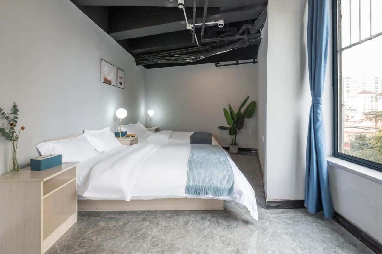 Pu Chun International Hostel -Yugarden & Old Town Shanghai Exteriör bild